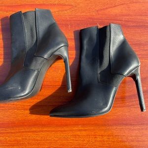 Steve Madden Stiletto booties